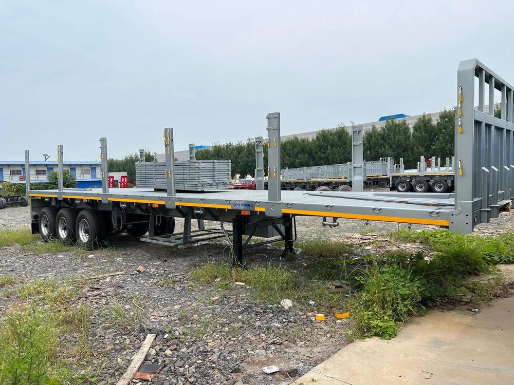 Timber Transport Semi-Trailer with Adjustable Reinforced Posts + Hydraulic Lifting Stoppers (Prevents Log Slipping)