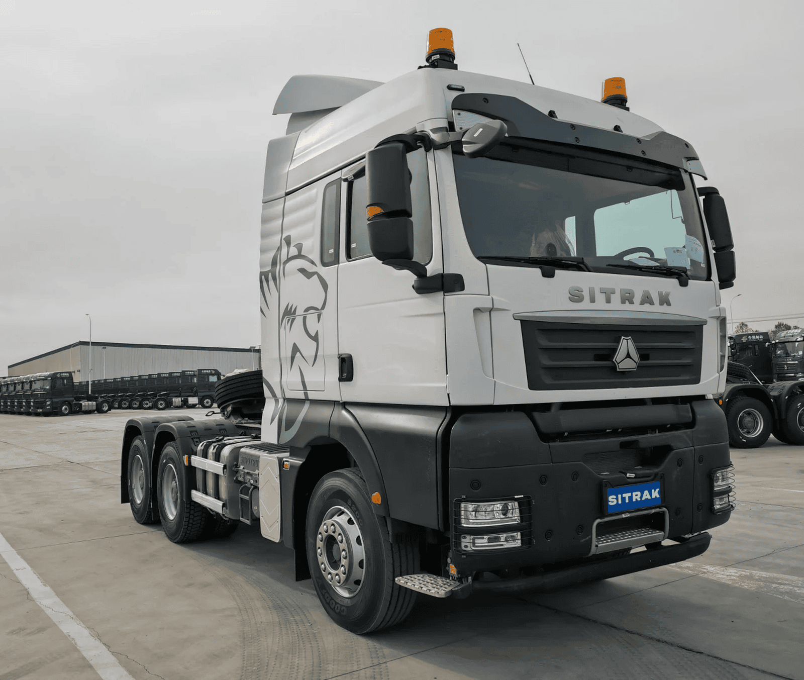 SITRAK 6x4 TRACTOR - MANUAL GEARBOX - Double Sleeper - Cnhtctruck