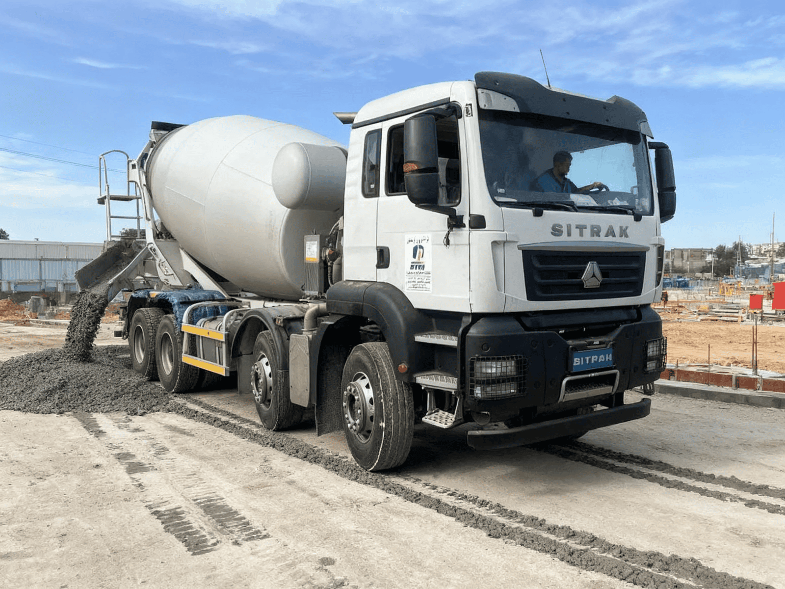 SITRAK 8X4 MIXER TRUCK - MANUAL GEARBOX - Cnhtctruck
