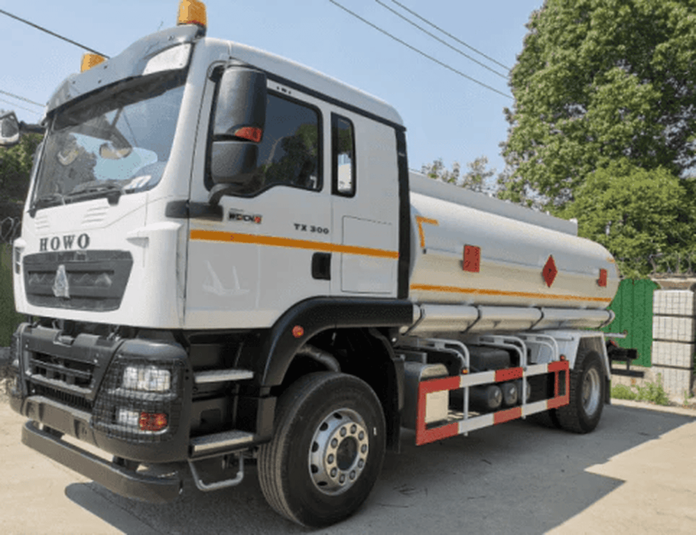 HOWO TX 4x2 Fuel Tanker Truck,fuel tank truck for long distance transport